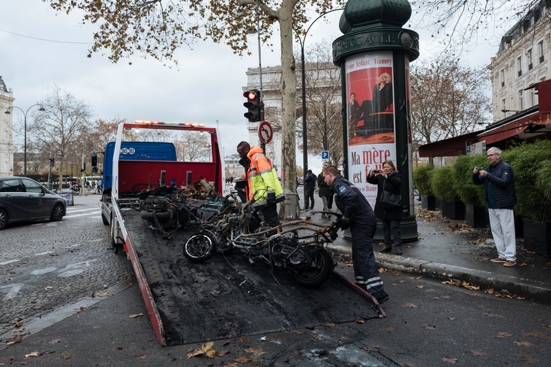 Illustration for article titled France Backs Down on New Fuel Taxes After Car-Burning Riots